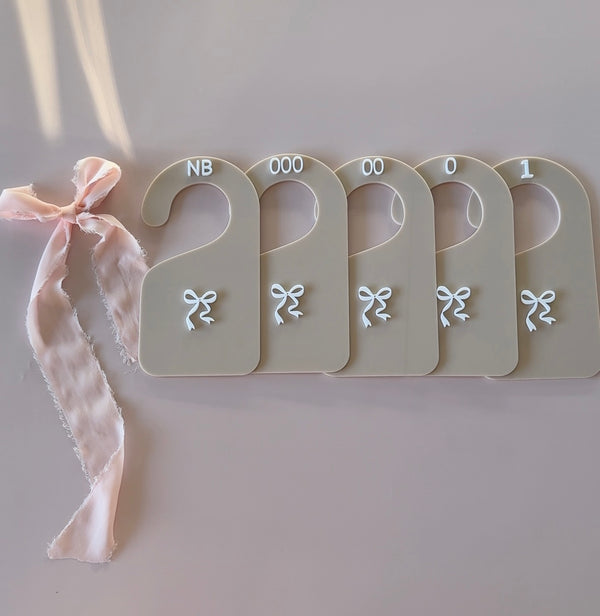 Bow Wardrobe Dividers - littledreamersinteriors
