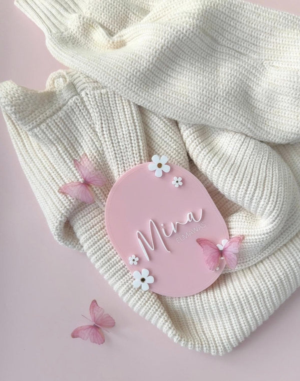 Personalised Daisy Flower Baby Announcement Plaque – Custom Name Sign | Little Dreamers Interiors - littledreamersinteriors