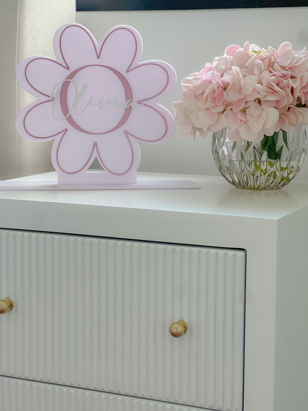 Daisy Name Stand Plaque