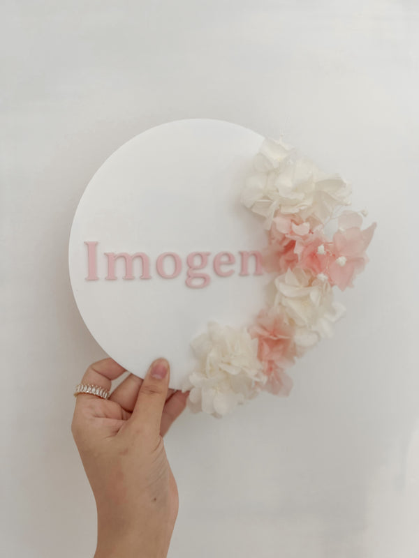 Personalised Dried Floral Name Plaque #2 - littledreamersinteriors